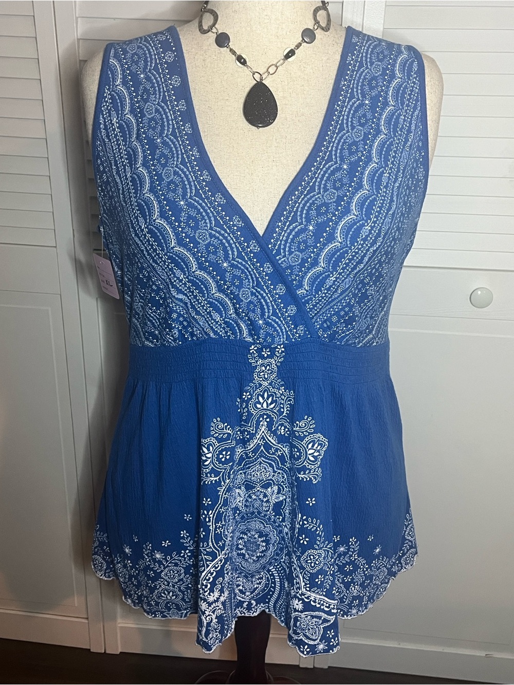 Signature Studio Blue Sleeveless V-Neck Embroidered Peplum Camisole